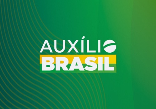 Logo do programa Auxílio Brasil, do Governo Federal, em fundo verde e amarelo